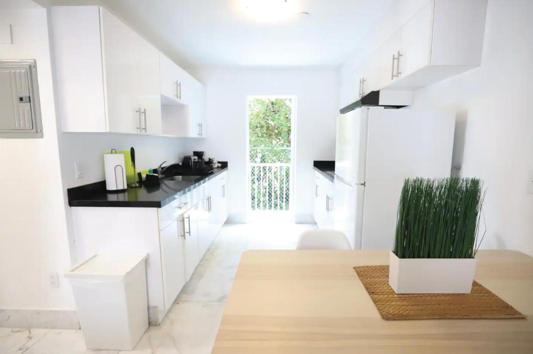 South Beach 2 Bedroom Family & Pet Friendly Apartment With Balcony & Free Parking Miami Beach Eksteriør billede